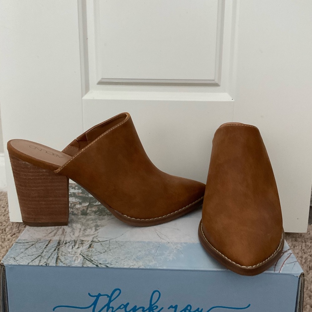 Brown heeled mules